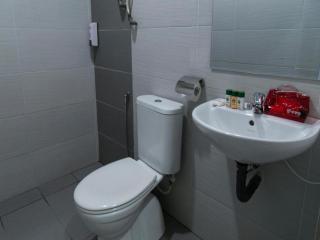 OYO 201 Smile Hotel Selayang Point - 4
