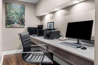 Best Western Forest Inn - 1
