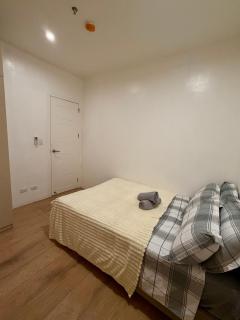 Halal-friendly 2 bedroom condominium - 0