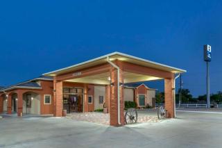 Best Western Windwood Inn & Suites - 7