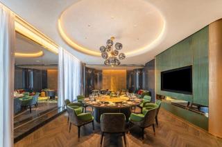 ME Hotel - 6