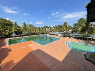 Capital O 90146 Alh Continental Resort - 9