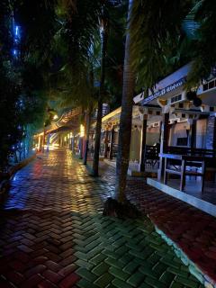 GOLDEN PALACE HOTEL - 2