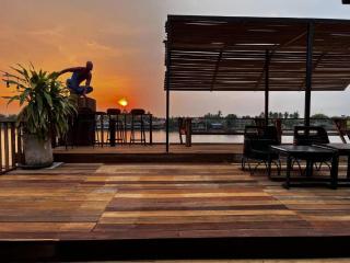 Glorilla Amphawa Riverside - 9