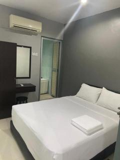 OYO 90849 Hotel Hanarilla - 2