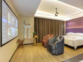 Man Sen Hotel - 0