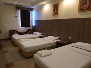 HOTEL AMBASSADOR - 2