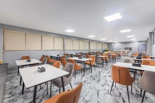Yuan Atour Hotel (Yiwu Airport High-speed Railway Station) - 5