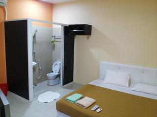 Motel Two U - 4