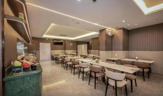 Guike Hotel (Shanghai Global Harbor and Zhongning Metro Station) - 2