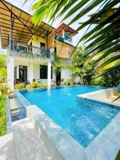 Meadow View Villa - 0