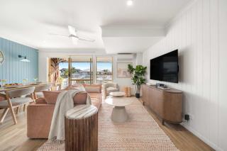 Coconut Grove - Serene Retreat with Waterfront Views - 5