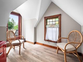 Historic 1895 Victorian - 7 BR - Sleeps 12 - Grill - 4