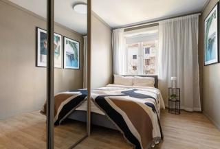Cozy and warm 2-room apartment with a sunny balcony - 7