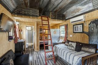 Rustic Ranch Hideaway Cabin with Stargazing & Sunset Views near Kerrville in Mountain Home, Texas - 6