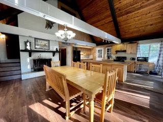 Spacious Luxury Retreat with Fire Pit & Resort Amenities Near Zwolle, Louisiana - 1