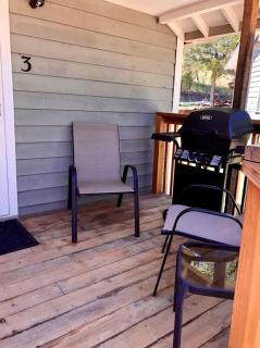 Pet-Friendly Studio Cabin with BBQ and Porch in South Dakota - 7