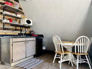 Lovely A-Frame Cabin Rental with Amazing Lake Views in Branson, Missouri - 7
