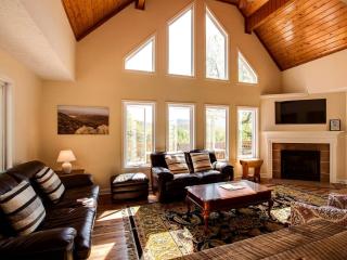 Family Time in Love, Virginia: Mountain Cabin Getaway - 9