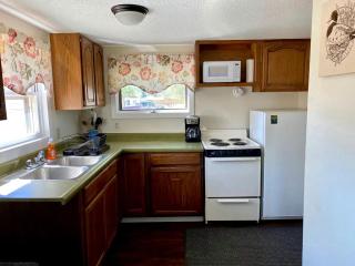 Beautiful Cabin Incredible for a Romantic Getaway in South Dakota - 2