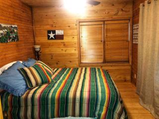 Side by Side Cabins on a Texas Ranch, Perfect for a Family Glamping Getaway from San Antonio - 5