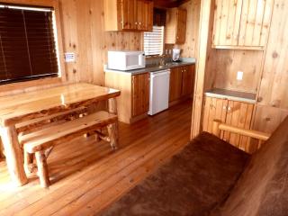 Family Cabin with Private Bathroom and Kitchenette in Montana - 2