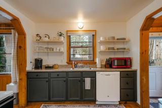 Stunning Waterfront Cabin with Private Dock Near Saratoga & Lake George | Corinth, New York - 7