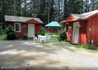 Tiny Cabin Perfect for Two in Seward, Alaska - 1