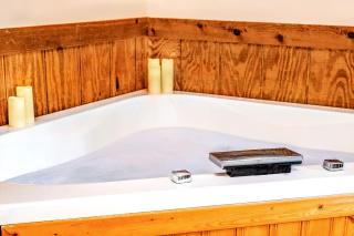 Cabin Retreat with a View: Your Guide to the Best on the Blue Ridge Parkway in Virginia - 6