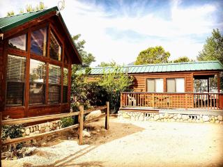 Scenic Mountain Cabin with Sierra Nevada Views on Highway 395 Near Lone Pine, California - 5