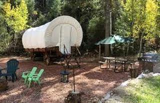 Spacious Wagon Ideal for Small Groups with Fire Pit in Utah - 3