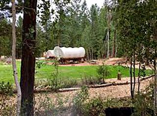 Spacious Wagon Ideal for Small Groups with Fire Pit in Utah - 1