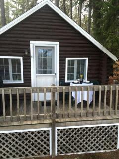 Private Cottage for Romantic Vacations near West Penobscot Bay, Maine - 9