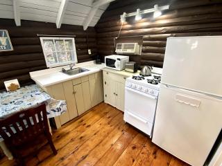 Private Cottage for Romantic Vacations near West Penobscot Bay, Maine - 2