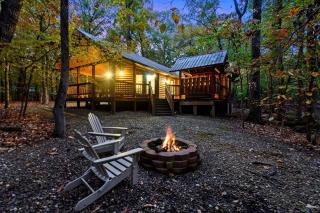 Romantic Cabin for Two with Hot Tub, Fireplace & Double Shower Near Hochatown - 4