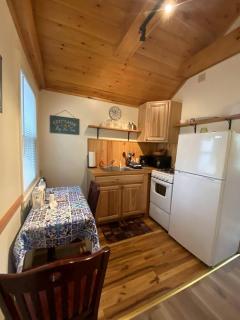 Cozy Cottage with Private Patio & Modern Amenities near Camden, Maine - 8