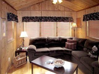 Four Person Cabin with Lofted Interior in Inverness, Florida - 8