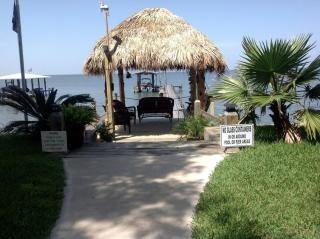 Waterfront Suite with Private Balcony and Panoramic Bay Views in Bacliff, Texas - 0