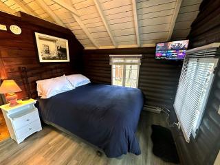 Secluded Cottage Getaway with Kitchenette near Lincolnville, Maine - 6
