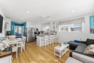 Beachside 2BR Condo in Wildwood Crest with Deck, BBQ & Parking - 8