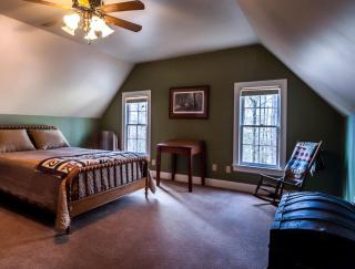 Wonderful Glamping Spot near Columbus, Georgia: Charming 8-Person Cabin in Ellaville - 2