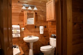 Fully Furnished Cabin with Fire Pit Perfect for Small Groups in Oklahoma - 2