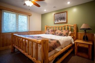 Spacious Luxury Log Cabin with Stone Fireplace & Screened Porch Near Superior National Forest, Babbitt MN - 8