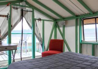 Beautiful Tented Cabin with Stunning Reservoir Views for a Unique Glamping Getaway in Bridgeport, California - 3