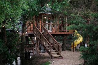 Enchanting Forest Treehouse Hideaway with Farm Activities near Bingham Creek in Forestburg, Texas - 0