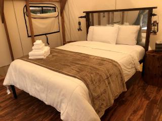 Eco Friendly Safari Tent with a Creek View in Forks, Washington, near the Hoh Rainforest - 6