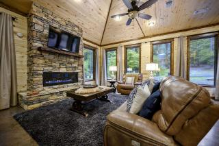 Luxury Romantic Cabin with Hot Tub, Fireplace & Rain Shower Near Hochatown - 4