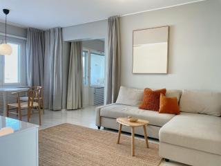 Nextdoor Host 5 min to Center Top Floor with Balcony - 9