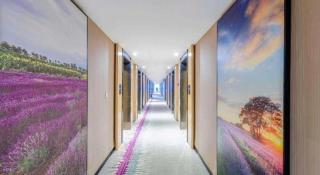 Lavande Hotel Wuhan East Lake Xudong Metro Station - 4
