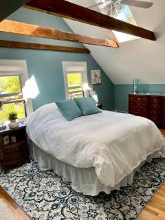 Stay in a Private Ensuite at a Historic Colonial Guest House in Voluntown, Connecticut - 7